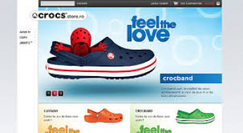 FreeClues Crocs : Buy 1 get 1 free on footwear