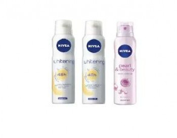 Paytm Buy 2 Nivea Fresh Whitening Floral Deodorant & Get 1 Nivea Pearl & Beauty Deodorant Free